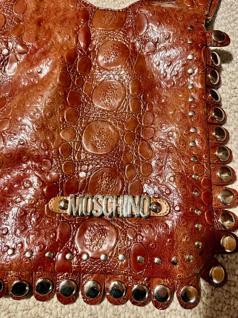 Moschino - Picture 2 of 3